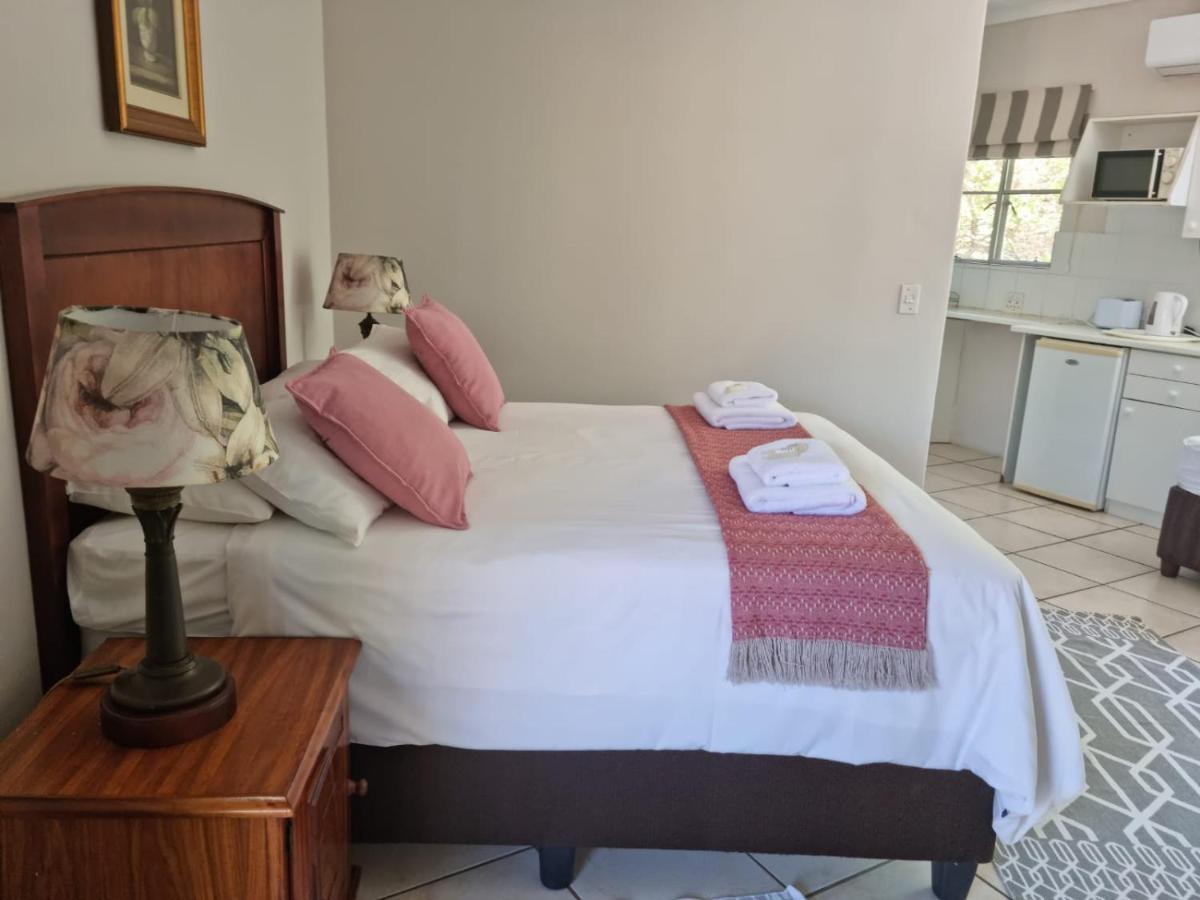 Loerie Guesthouse Hoedspruit Eksteriør billede