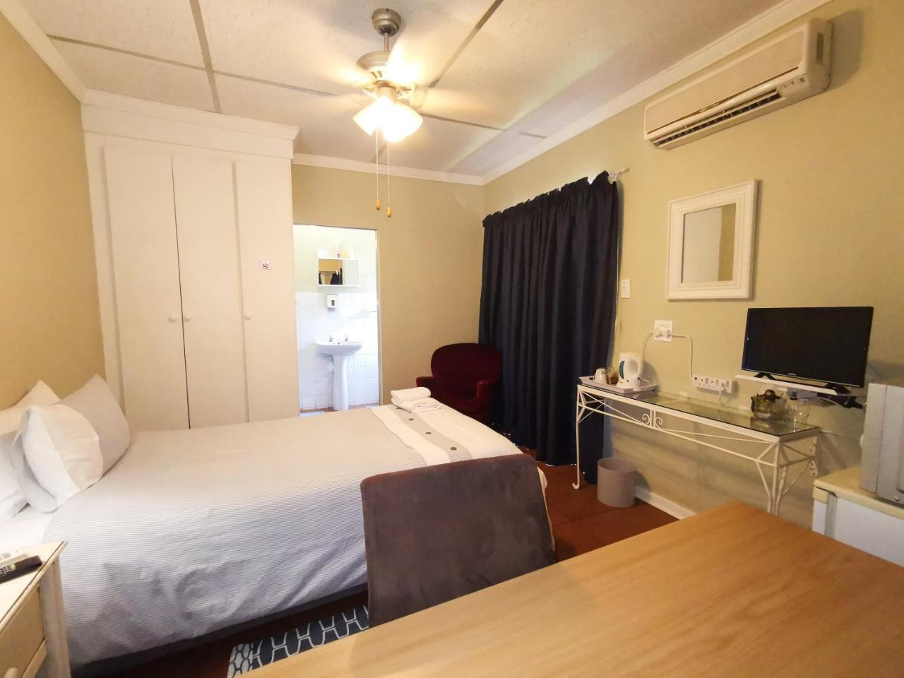 Loerie Guesthouse Hoedspruit Eksteriør billede