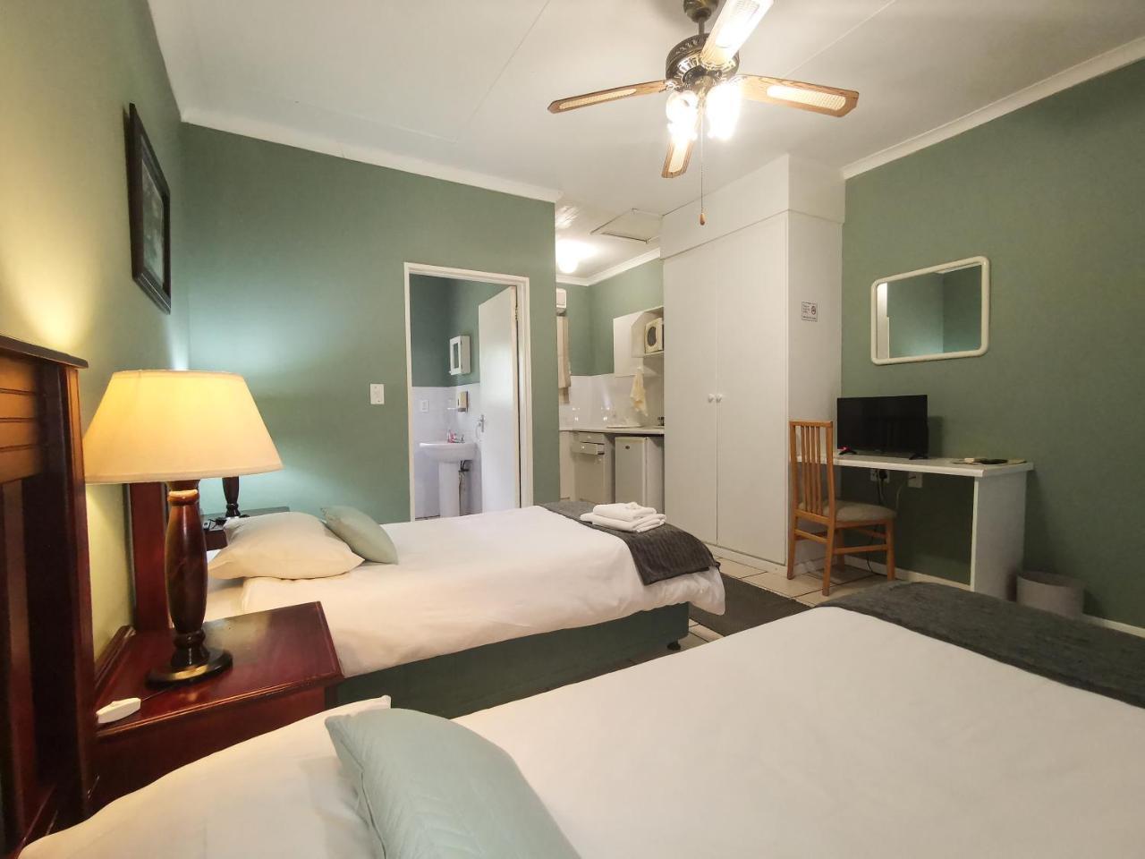 Loerie Guesthouse Hoedspruit Eksteriør billede